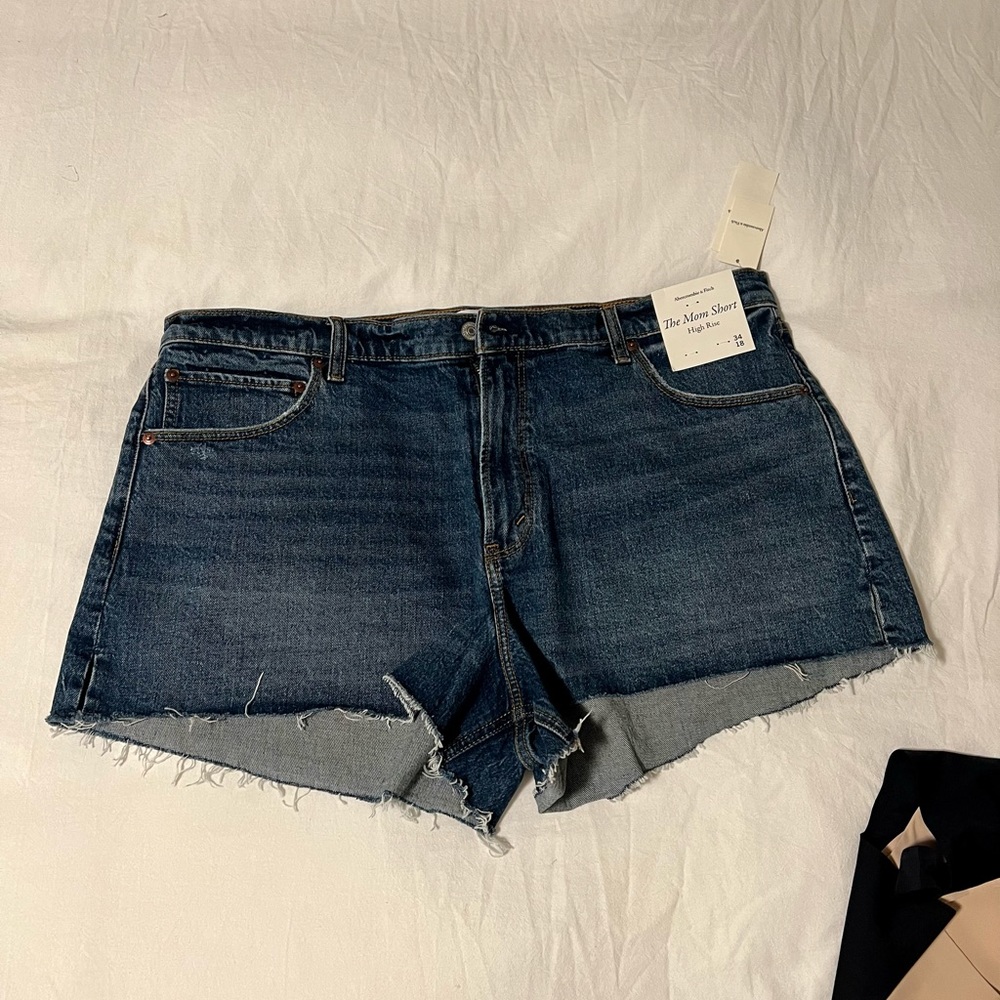 Size 34 Abercrombie “Mom Shorts”